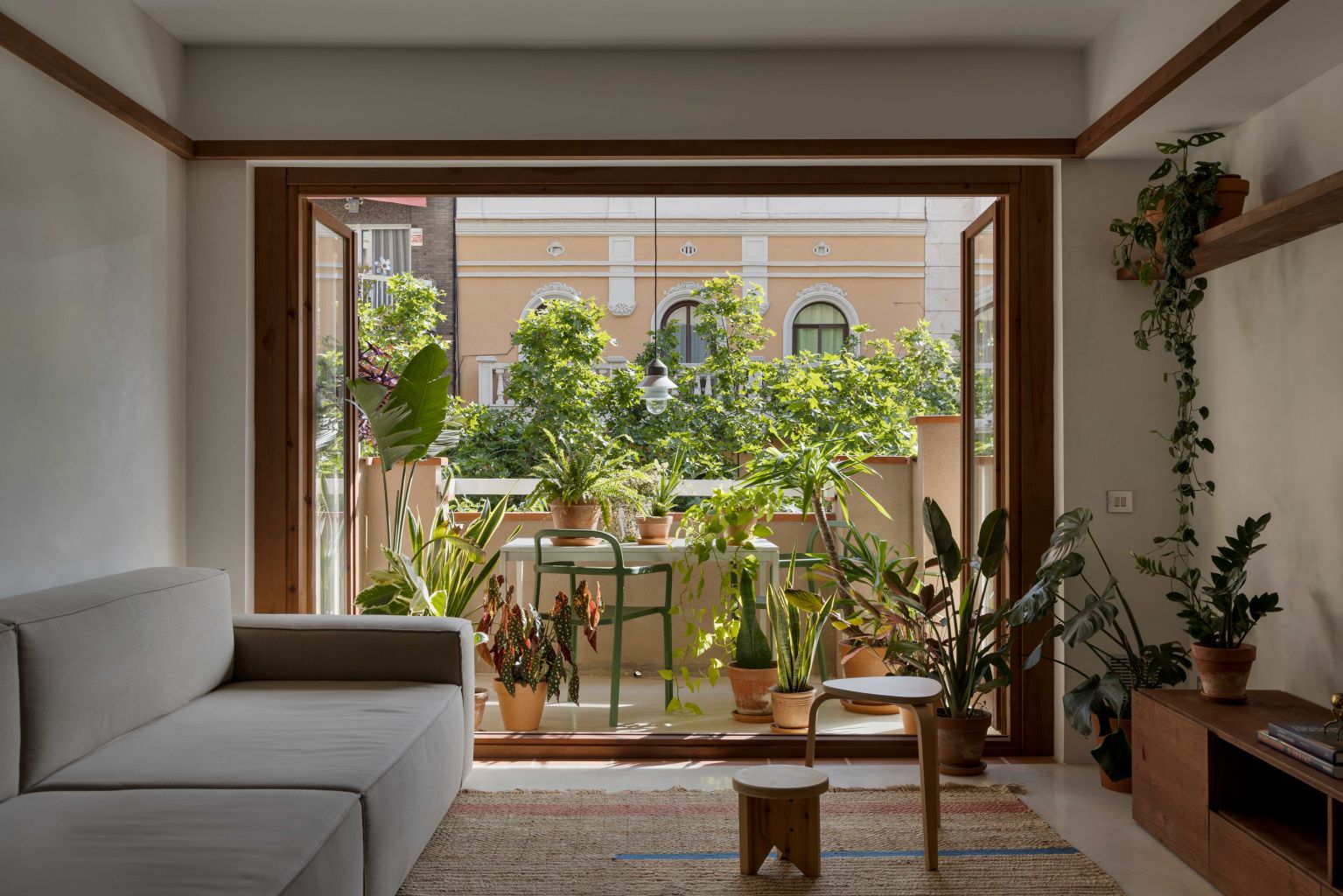 FULL RENOVATION OF A FLAT IN EIXAMPLE