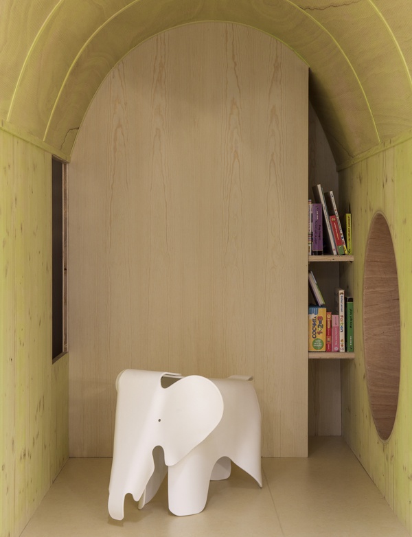 Diseño y construcción de una ludoteca en Travessera de Gràcia (Gràcia