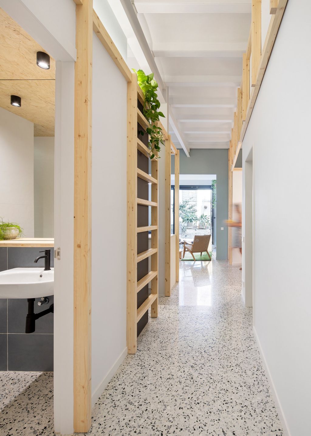 FULL RENOVATION OF AN APARTMENT IN EL CLOT 3